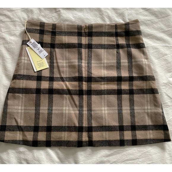Aritzia Classic Mini Skirt - Picture 2 of 5